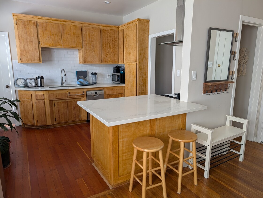 Foto principal - 1158 N Westmoreland Ave