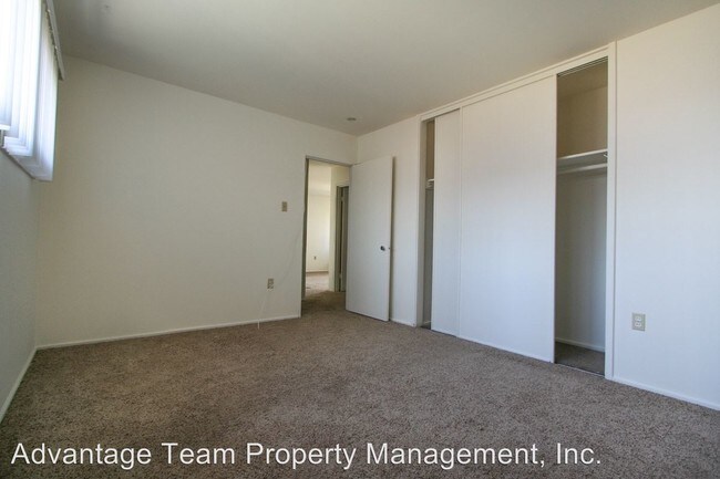 Building Photo - 3564-3566 Jemez Dr