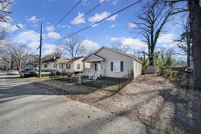 Foto del edificio - Wonderful Cottage Home in Gastonia!