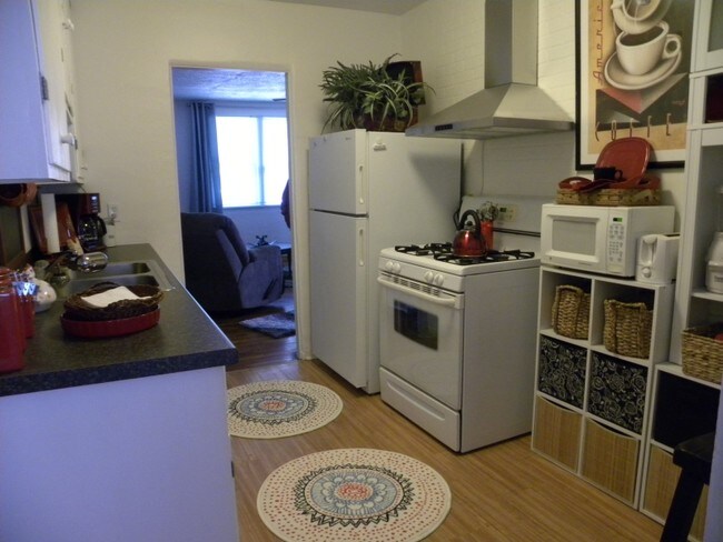 Kitchen - 1107 N Auburn Ave