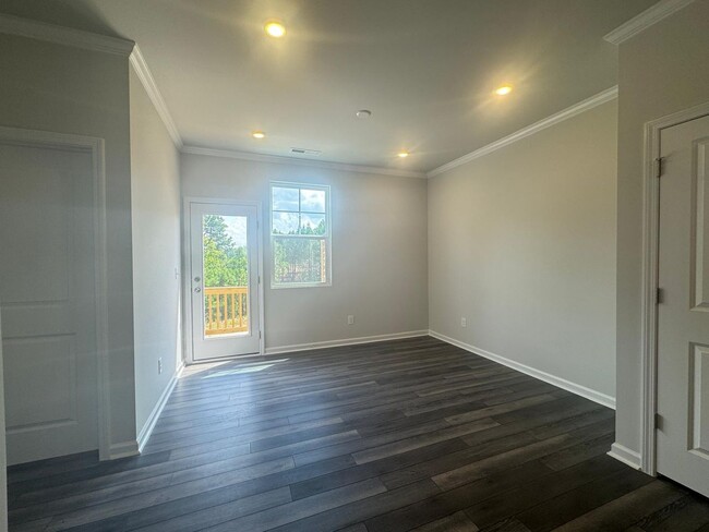 Building Photo - First Level bedroom! Amazing amenities! A ...