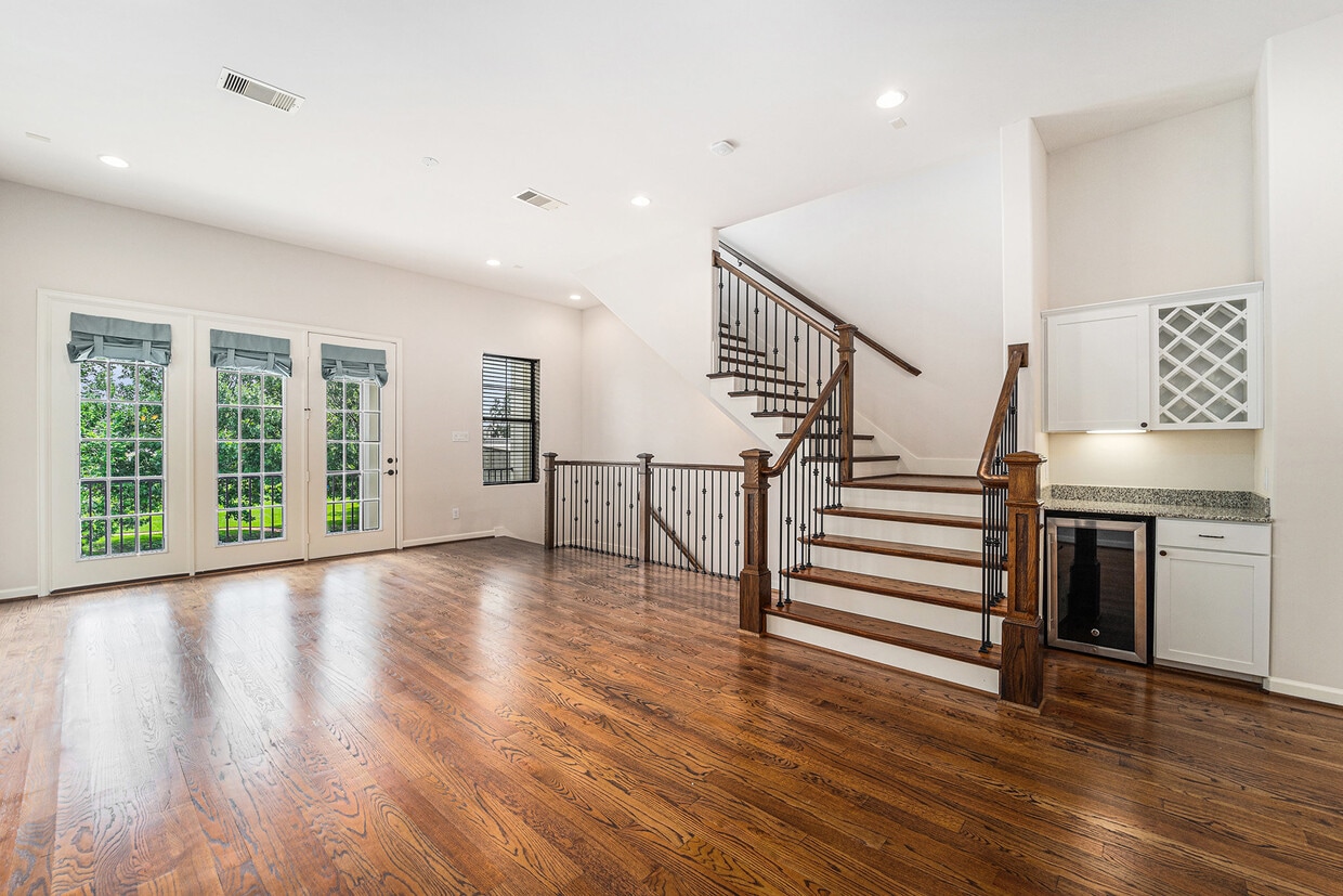 Primary Photo - 1404 W 26th St