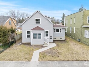Building Photo - 1139 Lincoln St