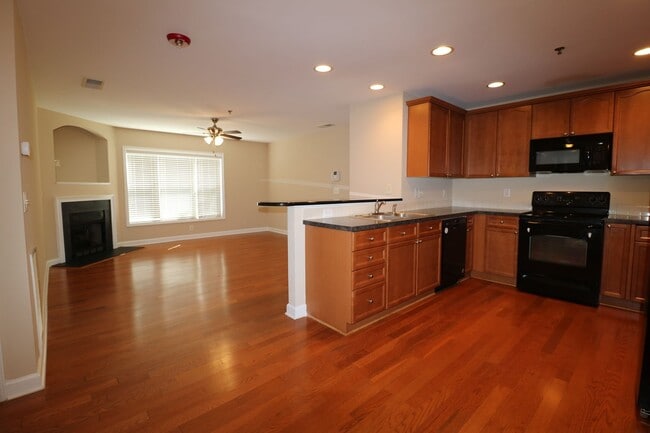 Building Photo - 4762 Tatton Park Dr
