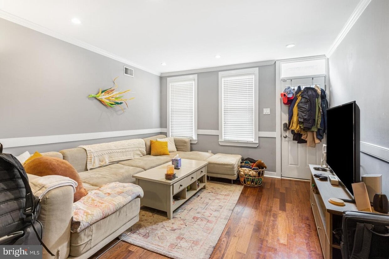 1519 Montrose St, Philadelphia, PA 19146 Townhome Rentals in