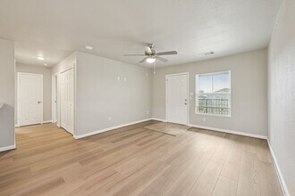 Building Photo - Creekside Haven