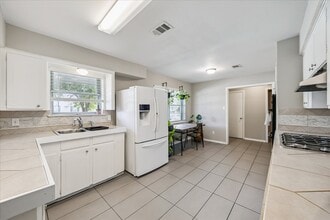 Building Photo - 5811 Spruce Forest Dr