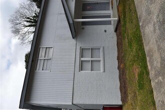 Building Photo - 1156 Triple Hill Dr