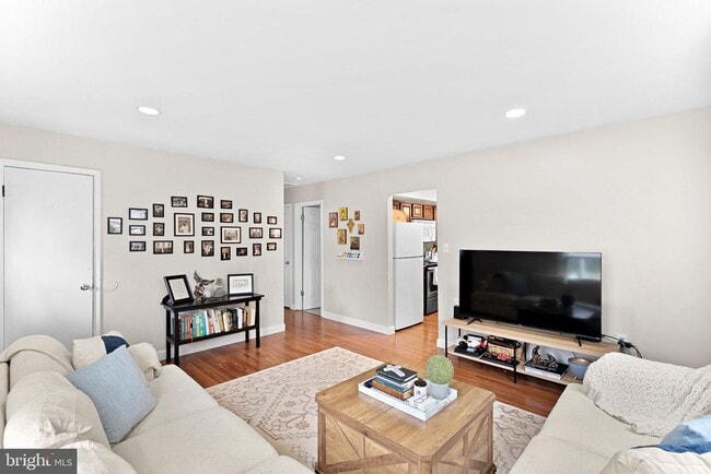 Foto del edificio - 219 Josephine St