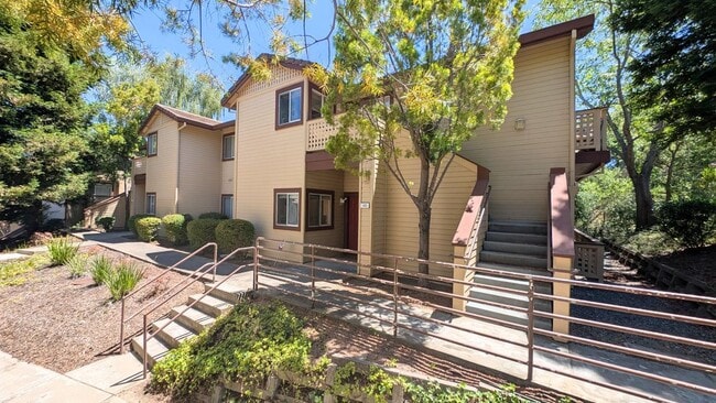 Building Photo - 143 Tuscany Ct