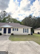 Building Photo - 412 Lawnwood Ct