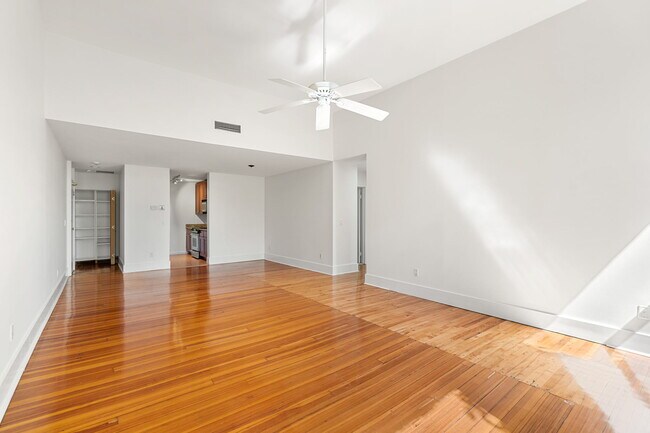 Foto del edificio - 185 Morrison Ave