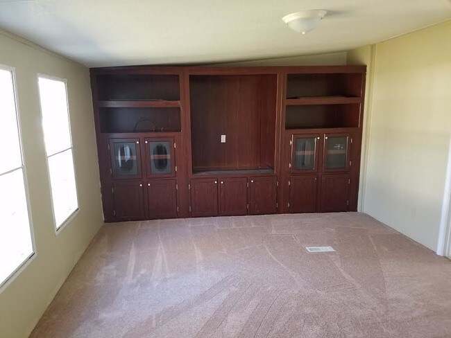 Building Photo - 65 Bird Song Ln