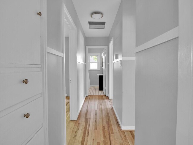 Hall - 1516 S 1600 E