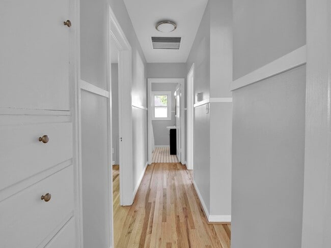 Hall - 1516 S 1600 E