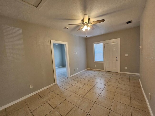 Foto del edificio - 1408 N Fort Harrison Ave