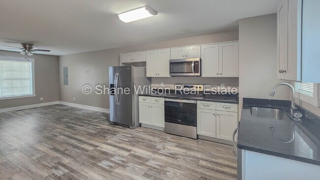 Foto del edificio - "Cozy 2-Bedroom Duplex Retreat with 1000 S...