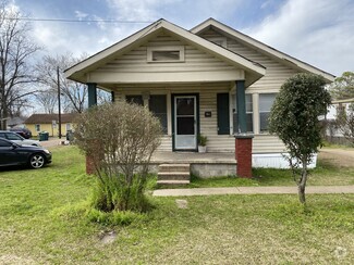 Building Photo - 701 Calhoun Ave