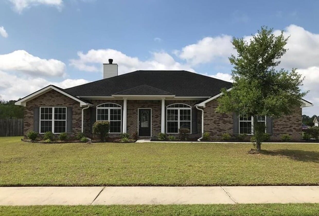 Primary Photo - For Rent – Beautiful Traditional Single-St...