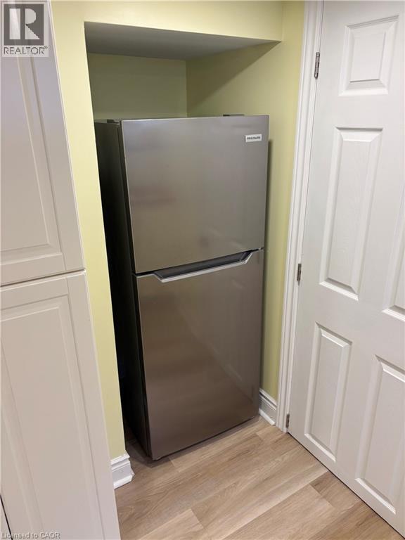 Photo du bâtiment - 465 Upper Sherman Ave