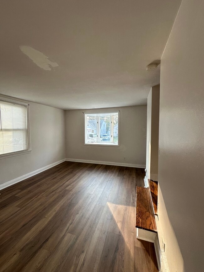 Building Photo - 15 Myrtle St