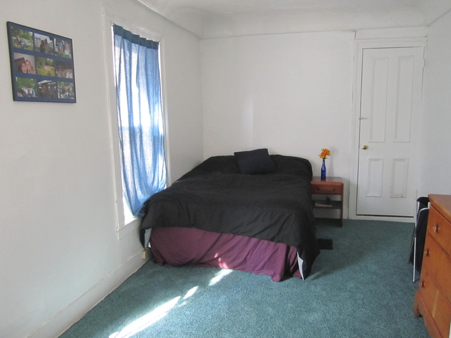 Bedroom - 307 N Tioga St