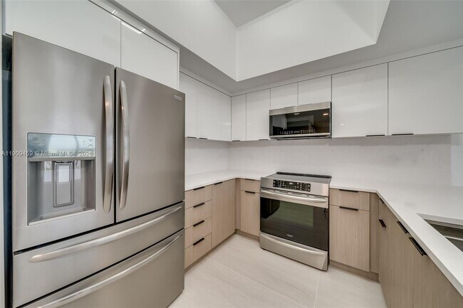 Foto del edificio - 140 S Dixie Hwy