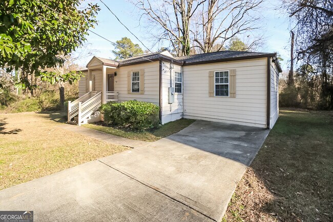 Building Photo - 2450 Judson Ave