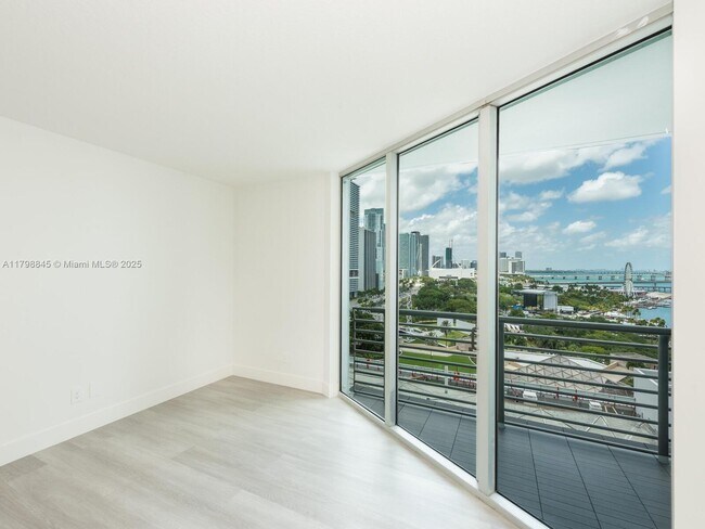 Building Photo - 325 S Biscayne Blvd