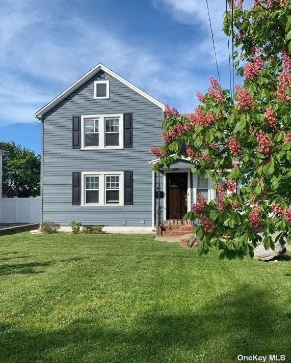 41 Prospect Ave, Lynbrook, NY 11563 Room for Rent in Lynbrook, NY