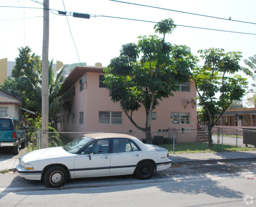 Foto del edificio - 2611 NW 24th Ave
