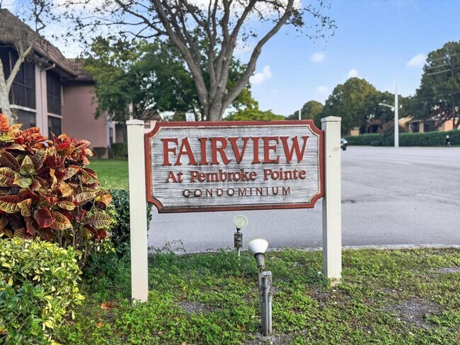 Foto del edificio - 10409 NW 11th St