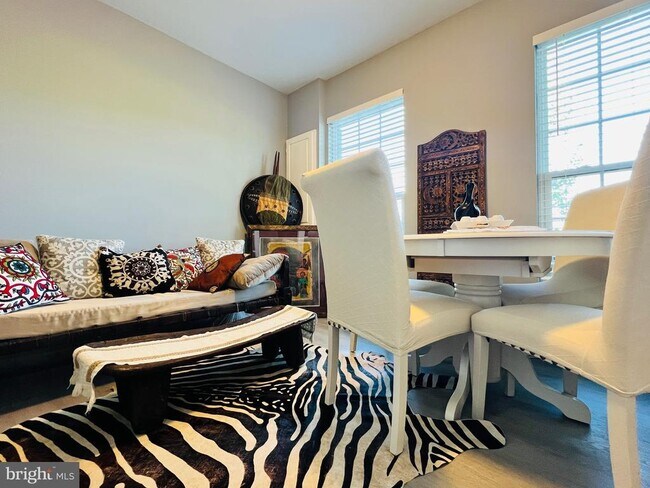 Foto del edificio - 2422 Baileys Pond Rd