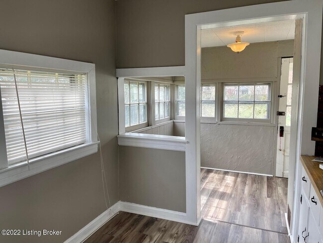 Foto del edificio - 6814 Beech Ave