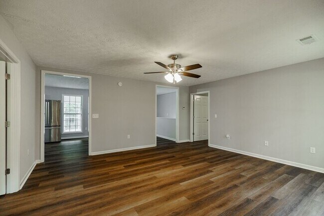 Foto del edificio - 2603 Hog Mountain Rd