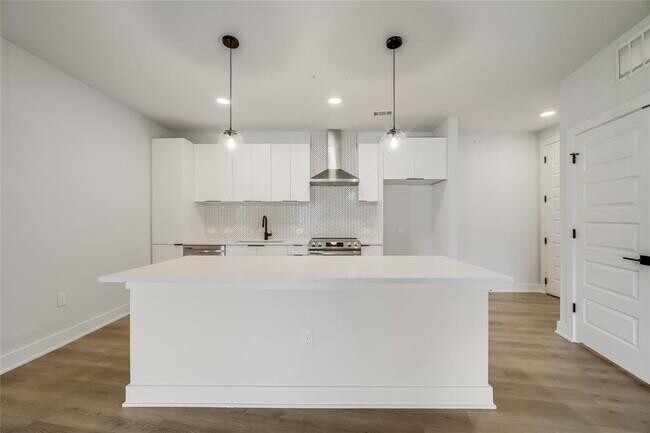 Foto del edificio - 2500 Longview St