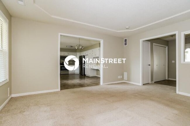 Building Photo - 3 Bedroom Pet-Friendly Home in Raymore, MO with Main Street Renewal
