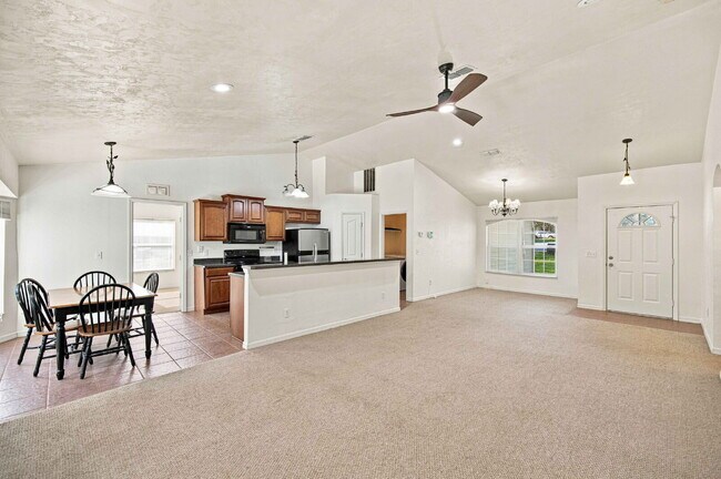 Foto del edificio - Peaceful 1.25-Acre Rental – Available September 1st!