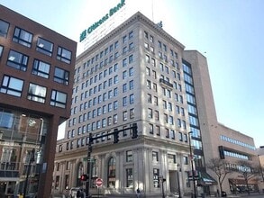 Building Photo - 875 Elm St