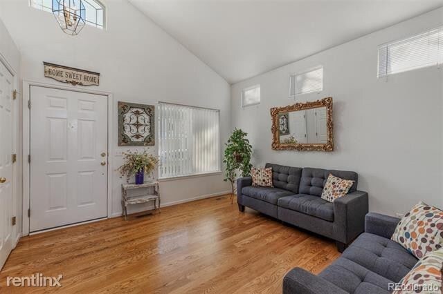 Foto del edificio - 10635 W Parkhill Ave