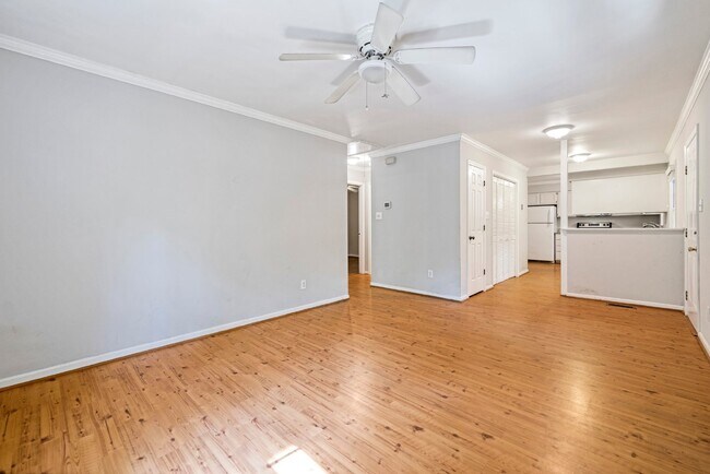 Building Photo - Application Pending! Cozy Duplex in Booker...