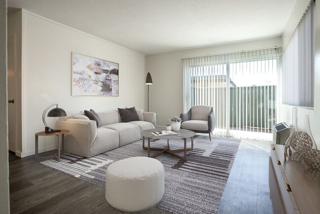 Interior Photo - La Palma Woods Apartments