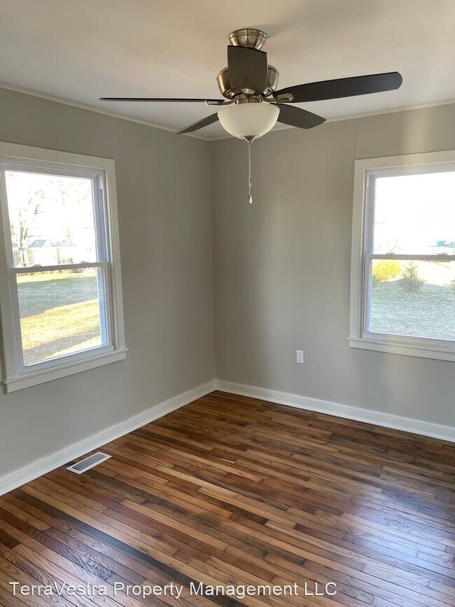 Foto del edificio - 3 br, 1 bath House - 1021 Parsonage Road