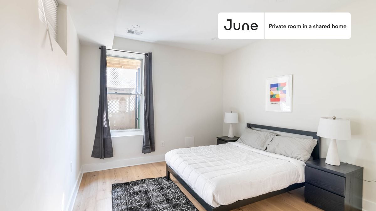 Private bedroom in 3 bed/2.5 bath Home - Private bedroom in 3 bed/2.5 bath Home