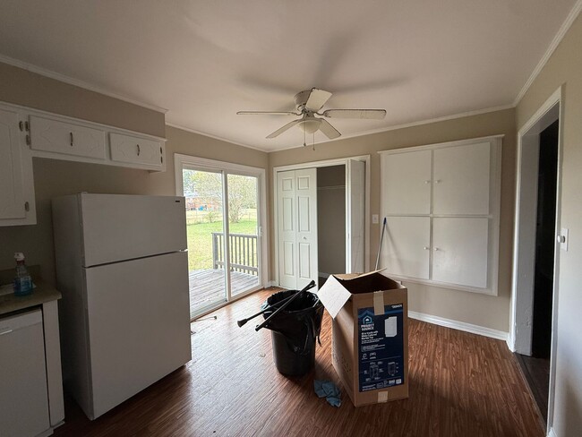 Building Photo - Charming 3-Bed / 2-Bath Home in Muscle Shoals