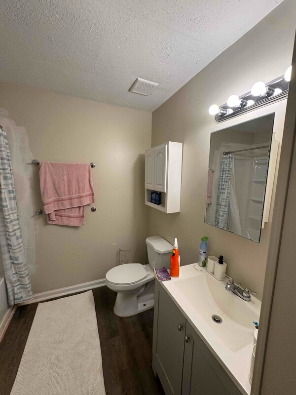 Foto del edificio - 6080 Sumit Wood Dr NW
