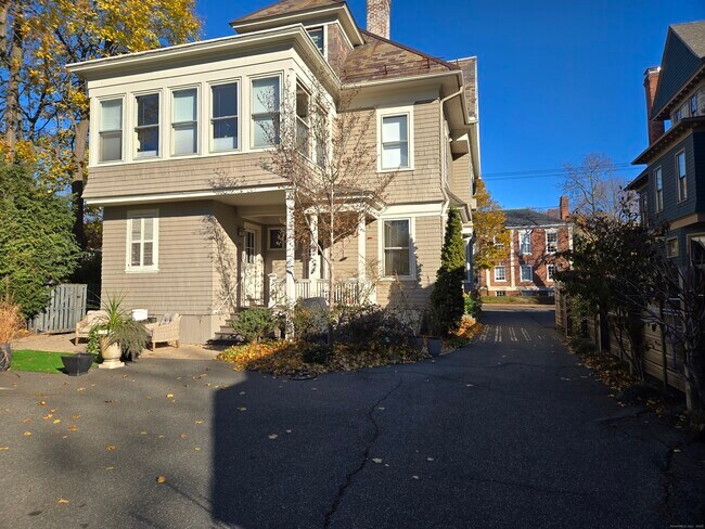 Foto del edificio - 188 Cold Spring St