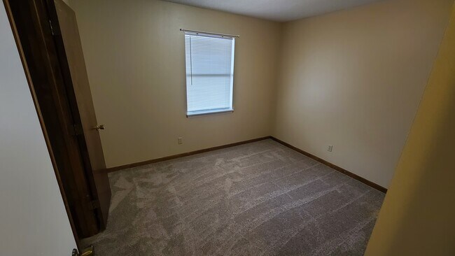 Second Bedroom - 514 Sky Vue Dr