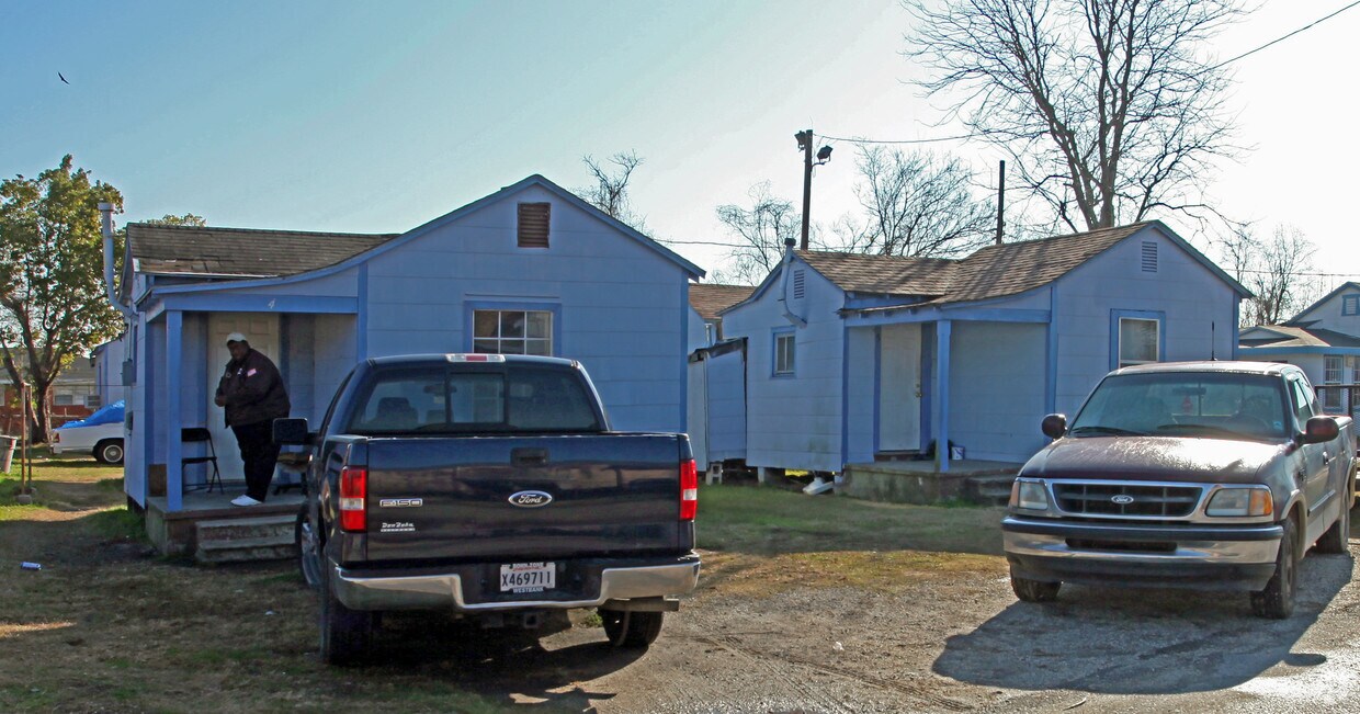 Building Photo - 9601 Old Gentilly Rd
