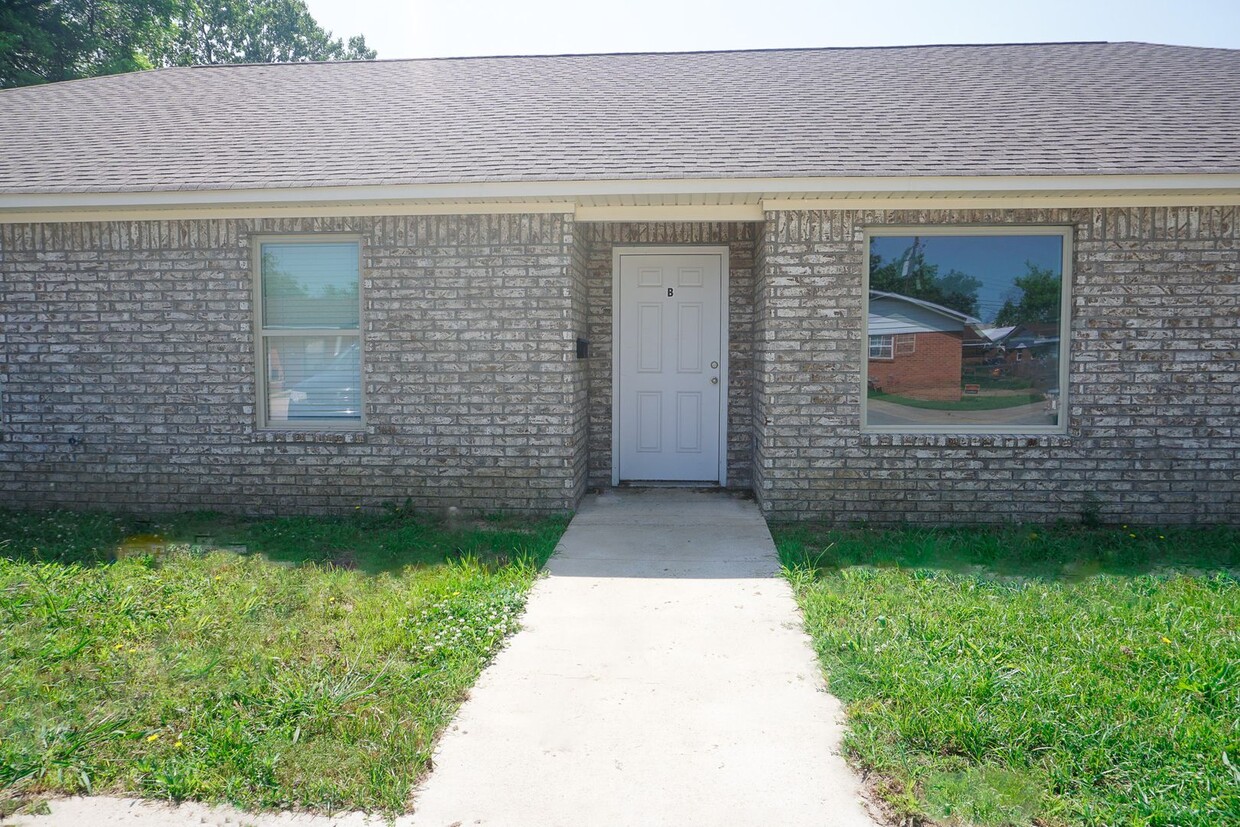Foto principal - 202 NE 2nd St